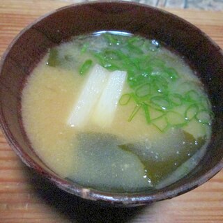 長芋と若布の味噌汁